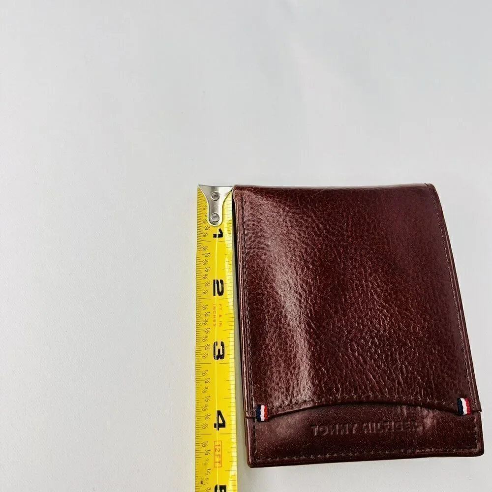 Tommy Hilfiger Men's Genuine Leather Bi-fold Wallet & Card Insert Brown NICE